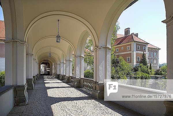 Arkadenbrücke Schloss Lamberg Steyr Oberösterreich Österreich Europa