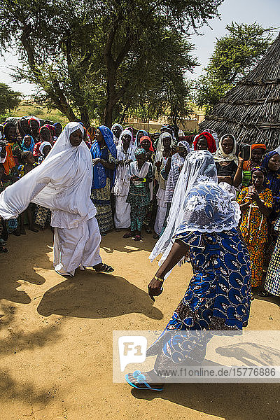 Wedding ceremony in a village in southern Niger  West Africa  Africa