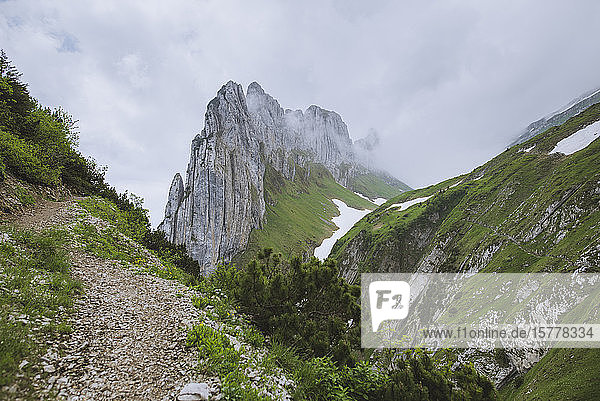 Klippe im Kreuzgebirge in Appenzell  Schweiz
