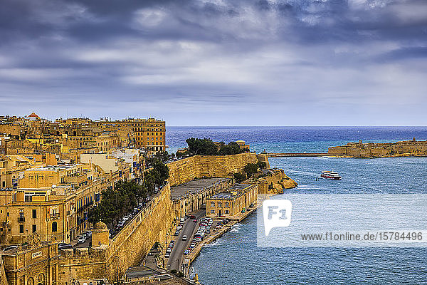 Malta Valletta Blick auf Stadtbild und Grand Harbour