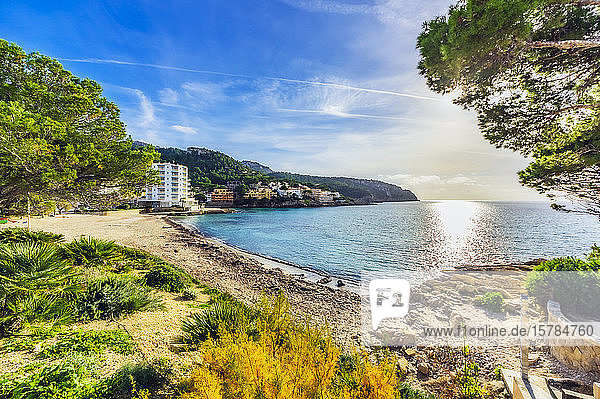 Spanien  Mallorca  Sant Elm  leerer Strand