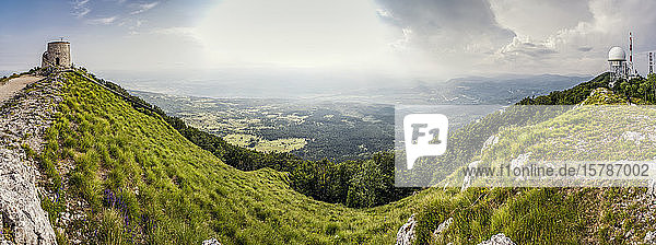 Blick vom Vojak-Berg auf den Ucka-Naturpark  Istrien  Kroatien