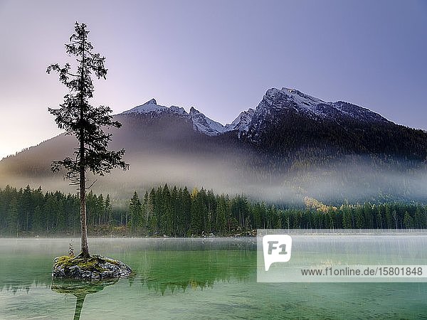 Lake Hintersee in the back the massif of the Hochkalter Berchtesgaden National Park Ramsau Berchtesgadener Land Upper Bavaria Bavaria Germany Europe