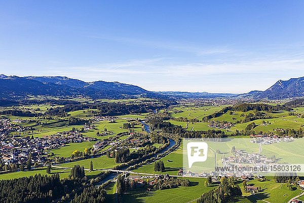 Angeln im Allgäu mit Bezirk Au und Iller  Illertal  Drohnenaufnahme  Oberallgäu  Allgäu  Schwaben  Bayern  Deutschland  Europa