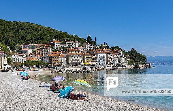 Strand  Moscenicka Draga  Istrien  Bucht des Kvarner Golfs  Kroatische Adria  Kroatien  Europa