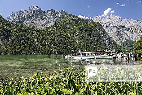Historische Elektroboote auf dem Königssee  Berchtesgaden  Bayern  Deutschland  Europa