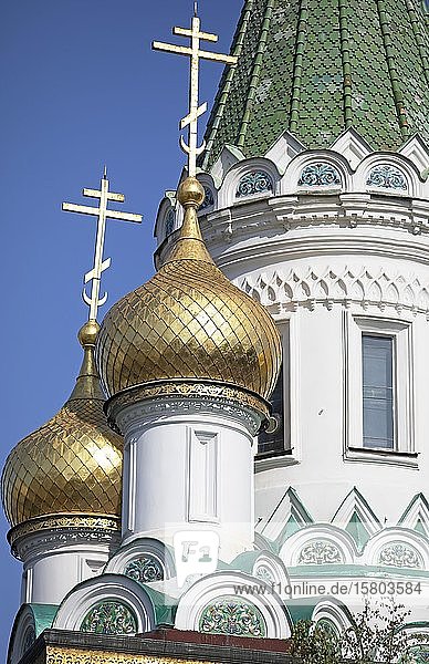 Goldene Kuppeln der Russischen Kirche Sweti Nikolaj  Sofia  Provinz Sofia  Bulgarien  Europa