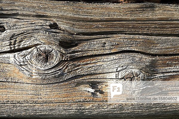 Altes verwittertes Holz  Südtirol  Italien  Europa