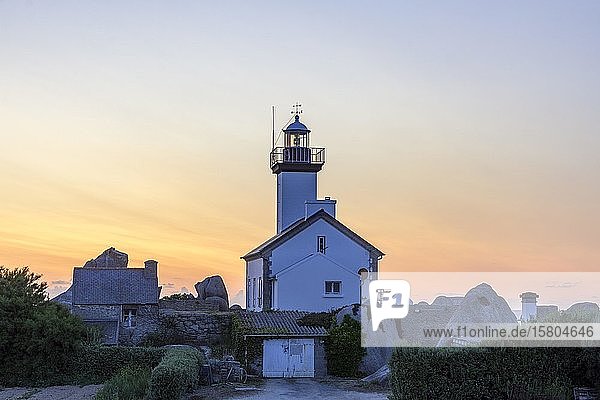 Leuchtturm Pontusval Kerlouan Département Finistère Frankreich Europa