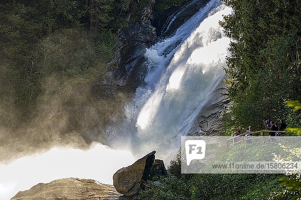 Naturdenkmal  Mittlerer Fall  Krimmler Wasserfall  Krimml  Pinzgau  Bundesland Salzburg  Österreich  Europa