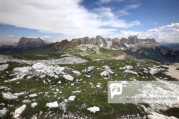 Blick vom Petzer Gipfel zum Rosengarten  Schlern  Südtiroler Dolomiten  Südtirol  Italien  Europa