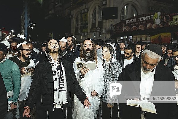 Rosh Hashanah  Jewish New Year  pilgrims praying at night on the pilgrimage site  Uman  Ukraine  Europe