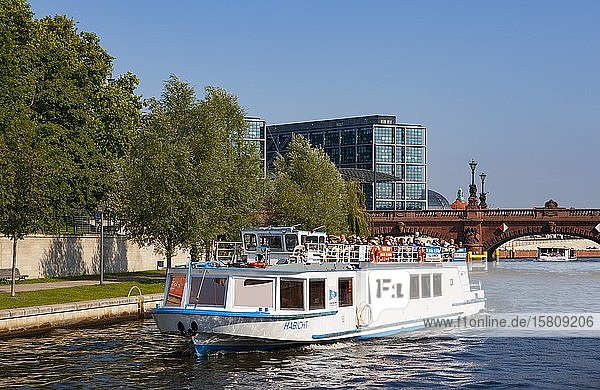Government and parliament quarter  excursion boat on the Spree  Berlin  Germany  Europe
