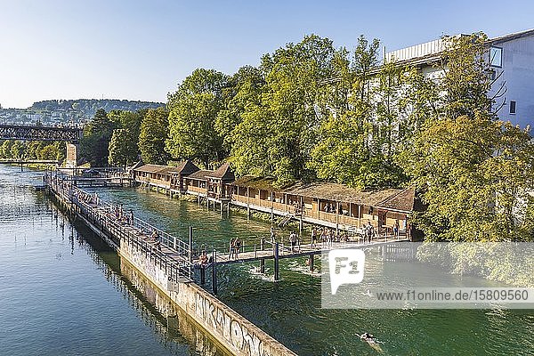 Flussfreibad  Badi Unterer Letten am Limmat  Letten  Zürich  Kanton Zürich  Schweiz  Europa
