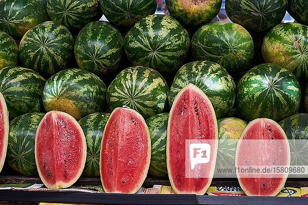 Wassermelonen (Citrullus lanatus)  Zentralmarkt Kaliningrad  Centralny Rynok  Kaliningrad  Russland  Europa