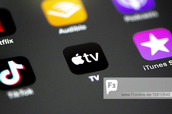 Apple TV App  Video-Streaming-Dienst  App-Symbol  Display  iPhone  iOS  Smartphone  Nahaufnahme  Detail  Deutschland  Europa
