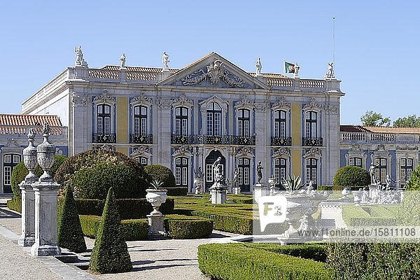 Palacio Nacional de Queluz mit Barockgarten  Queluz  Portugal  Europa