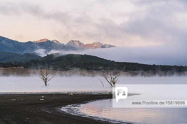 Riano-Stausee am Vormittag Leon Spanien