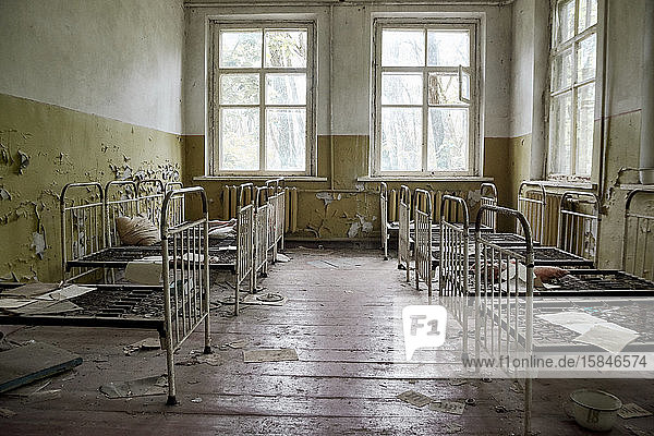 verlassener Kindergarten in Tschernobyl  Ukraine. Kindergarten mit Spielzeug und verlassenen Dingen