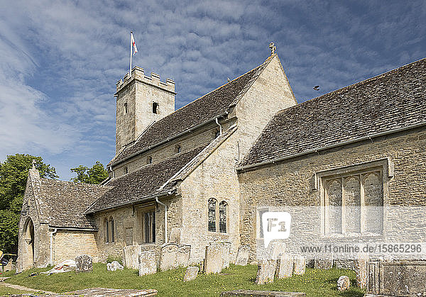 St. Mary's Church  Swinbrook  Oxfordshire  Cotswolds  England  Vereinigtes Königreich  europa