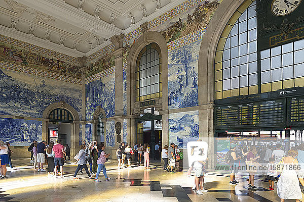 Sao Bento railway station decorated with azulejos  Porto  Portugal  Europe