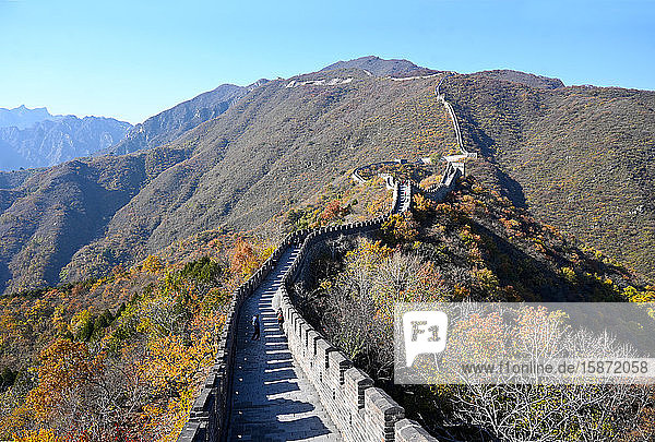 Chinesische Mauer  Abschnitt Mutianyu  Blick nach Westen in Richtung Jiankou  UNESCO-Weltkulturerbe  Peking  China  Asien