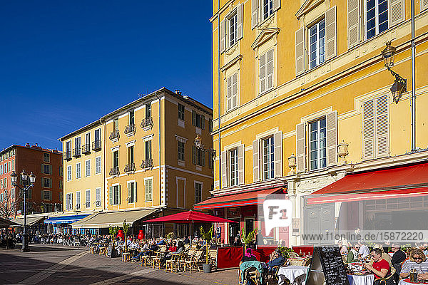 Restaurants in Cours Saleya  Nizza  Alpes-Maritimes  Côte d'Azur  Französische Riviera  Provence  Frankreich  Mittelmeer  Europa