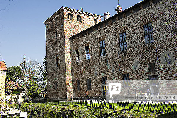 Italy  Lombardy  Melegnano - Medieval Medici castle  exterior