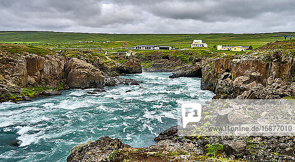Der Fluss Skjalfandafljot ist einer der spektakulÃ?rsten WasserfÃ?lle Islands  in der NÃ?he des Godafoss (GoÃ°afoss)  im Bezirk BÃ¡rÃ°ardalur in Nord-Zentral-Island
