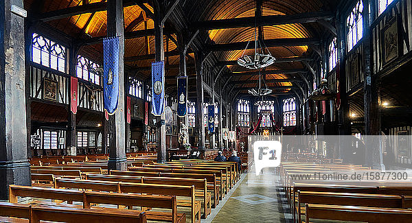 Frankreich  Calvados   Basse-Normandie  Die Kirche Saint-Catherine  eine der wichtigsten Sehenswürdigkeiten von Honfleur  ist die größte Holzkirche Frankreichs aus dem 15.
