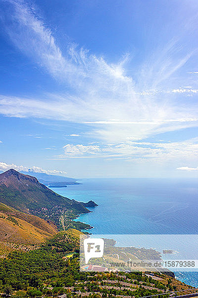 Italien  Basilikata  Maratea  die Küstenlinie vom Monte San Biagio aus gesehen