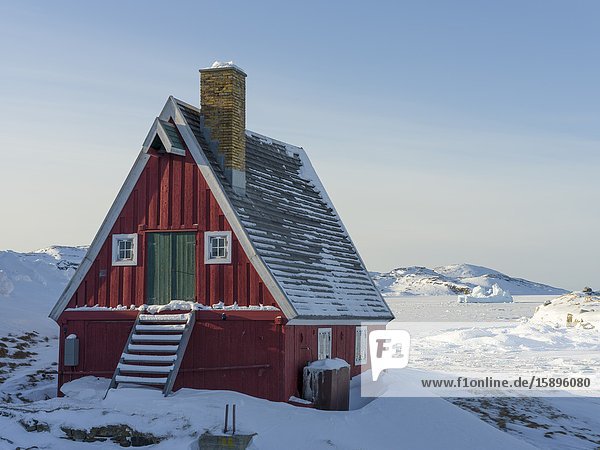 Das Museum befindet sich in Gebäuden  die auf die Gründung der Kolonie zurückgehen. Winter in der Stadt Upernavik im Norden Grönlands an der Küste der Baffin Bay. Amerika  Dänemark  Grönland.