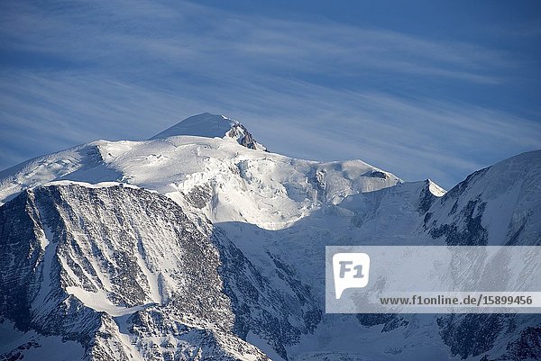 France Haute-Savoie (74) Alps Mont Blanc (4807 m) and Mont Blanc mountain range.