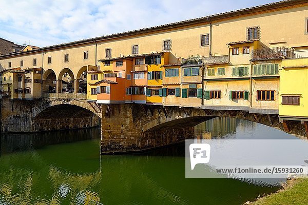 The Ponte Vecchio, Old Bridge, over the Arno river, Florence, Tuscany, Italy, Europe