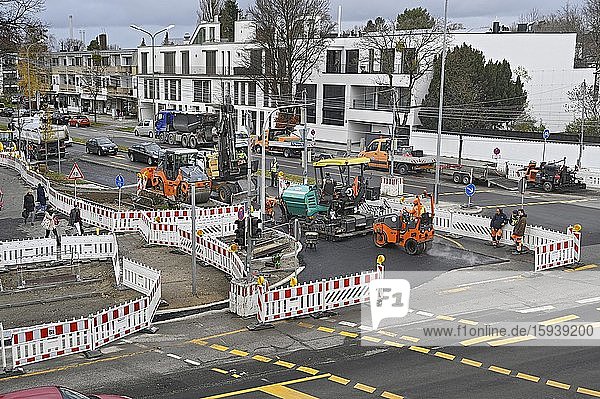 Straßenarbeiten  Neubau einer Ampelanlage  Harlaching  München  Oberbayern  Bayern  Deutschland  Europa