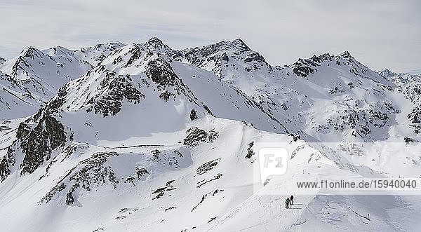 Torwand and Graue Wand peaks  snow-covered mountains  Wattentaler Lizum  Tuxer Alps  Tyrol  Austria  Europe