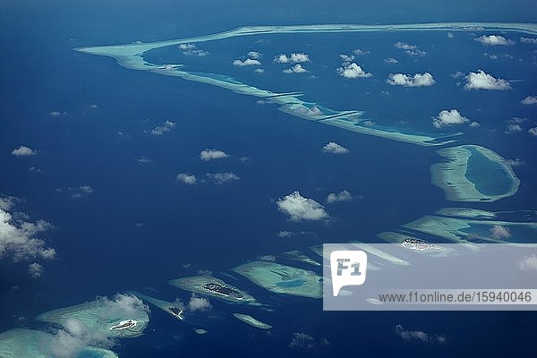 Chain of inhabited islands  from right Keyodhoo  Felidhoo  Thinadhoo  Arah Beach Resort  Vaavu Atoll or Felidhu Atoll  Indian Ocean  Maldives  Asia