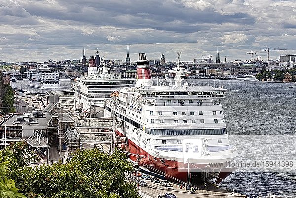 Kreuzfahrtschiffe  Ostseehafen  Stockholm  Schweden  Europa