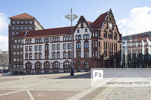Germany  North Rhine-Westphalia  Dortmund  Friedensplatz and old town hall