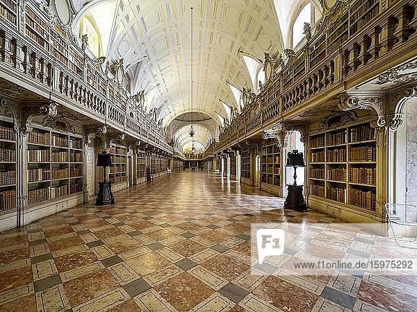 Palácio Nacional de Mafra oder Nationalpalast von Mafra  Innenansicht  Mafra  Portugal  Europa