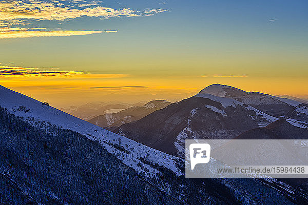 Italy  Monte Motette at winter dawn