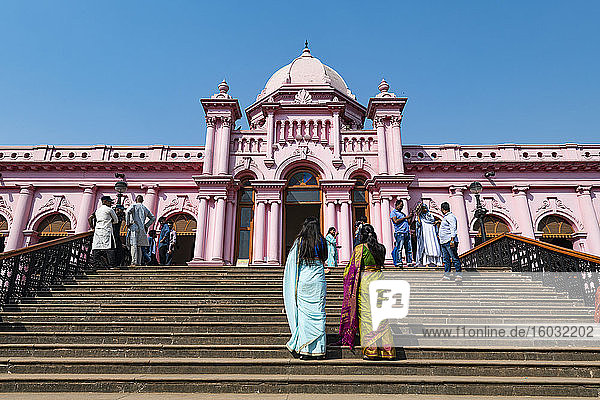 Eingang zum Rosa Palast  Ahsan Manzil  Dhaka  Bangladesch  Asien