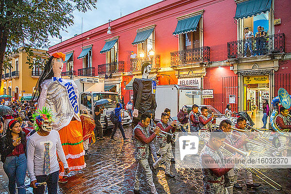Dia De Los Muertos-Feierlichkeiten (Tag der Toten) in Oaxaca  Mexiko  Nordamerika