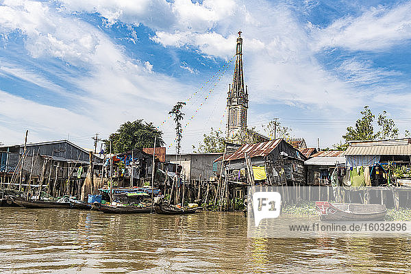 Häuser auf Stelzen  Cai Be  Mekong-Delta  Vietnam  Indochina  Südostasien  Asien