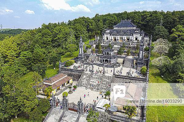 Luftaufnahme des Grabmals von Khai Dinh  Hue  UNESCO-Weltkulturerbe  Vietnam  Indochina  Südostasien  Asien