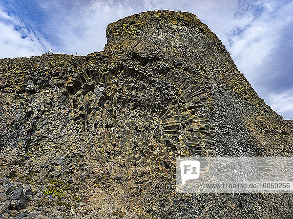 Das Vesturdalur-Tal ist ein Gebiet im Norden Islands  das für seine faszinierenden Felsformationen bekannt ist; Nordurping  nordöstliche Region  Island
