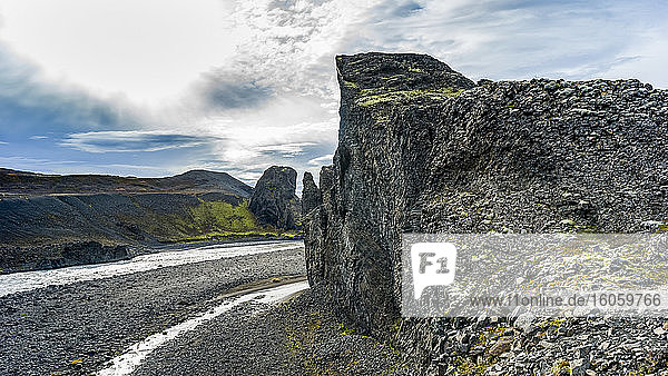 Das Vesturdalur-Tal ist ein Gebiet im Norden Islands  das für seine faszinierenden Felsformationen bekannt ist; Nordurthing  nordöstliche Region  Island