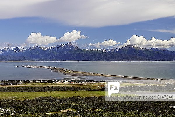 Homer Spit Peninsula in Kachemak Bay  City of Homer  Alaska  USA  North America