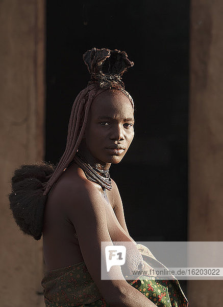 Porträt einer Himba-Frau  Namibia  Afrika