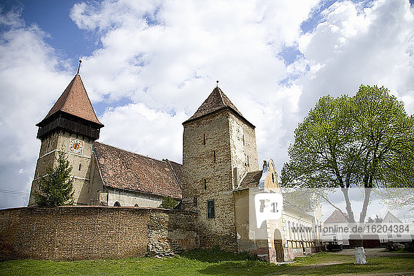 Befestigte Kirche in Siebenbürgen  mittelalterliches UNESCO-Erbe  Brateiu  Rumänien  Europa